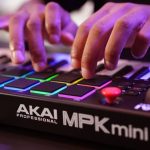 მიდი პიანინო AKAI MPKMINIPLUS - 37 mini key portable USB Keyboard - Image 4